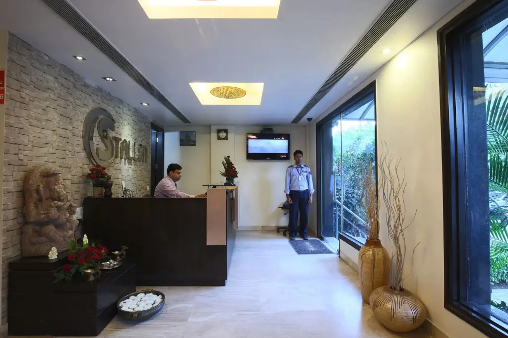 Нью-Дели: Stallen Suites Nehru Place by FabHotels