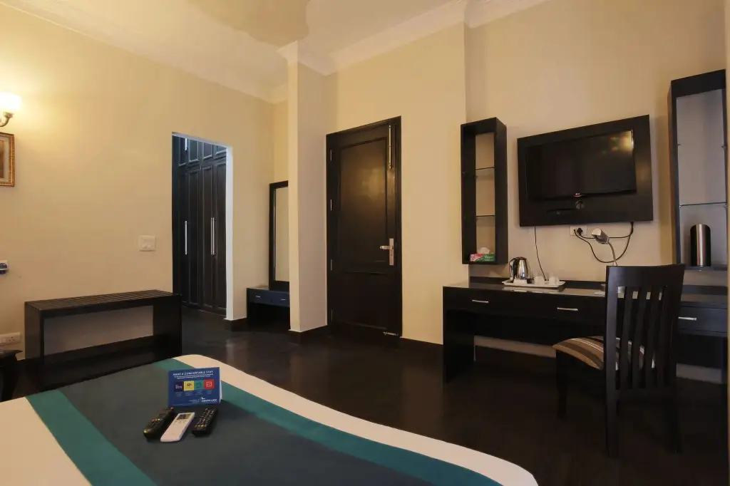 Нью-Дели: Stallen Suites Nehru Place by FabHotels
