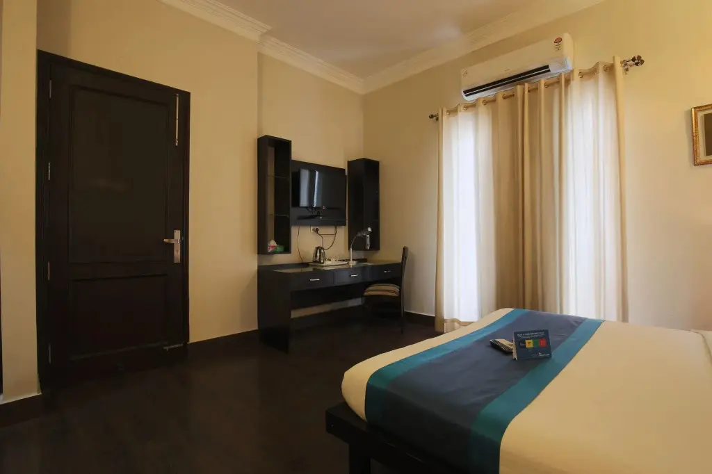 Нью-Дели: Stallen Suites Nehru Place by FabHotels