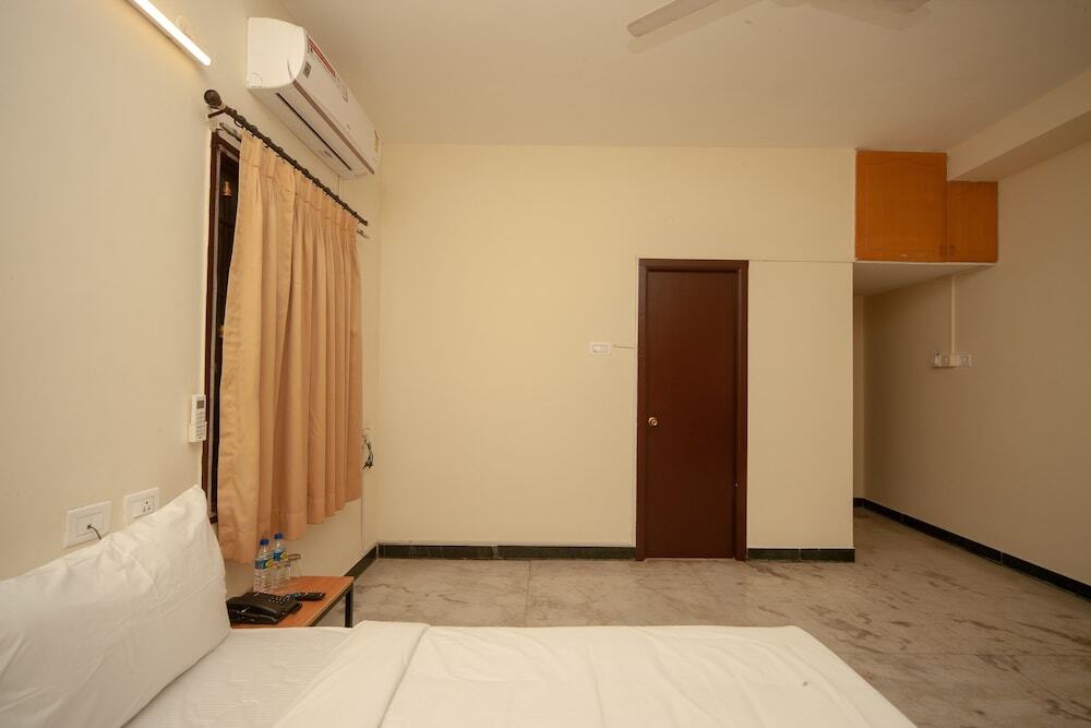 Ченнаи: SilverKey Executive Stays 24150 Egmore