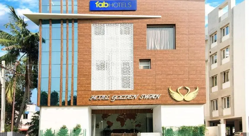 Hotel Golden Swan by FabHotels — фото 1