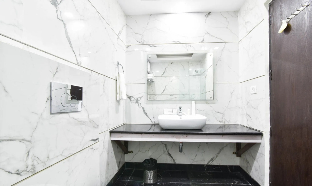 Нью-Дели: Capital O 48270 Hotel Mehar Castle