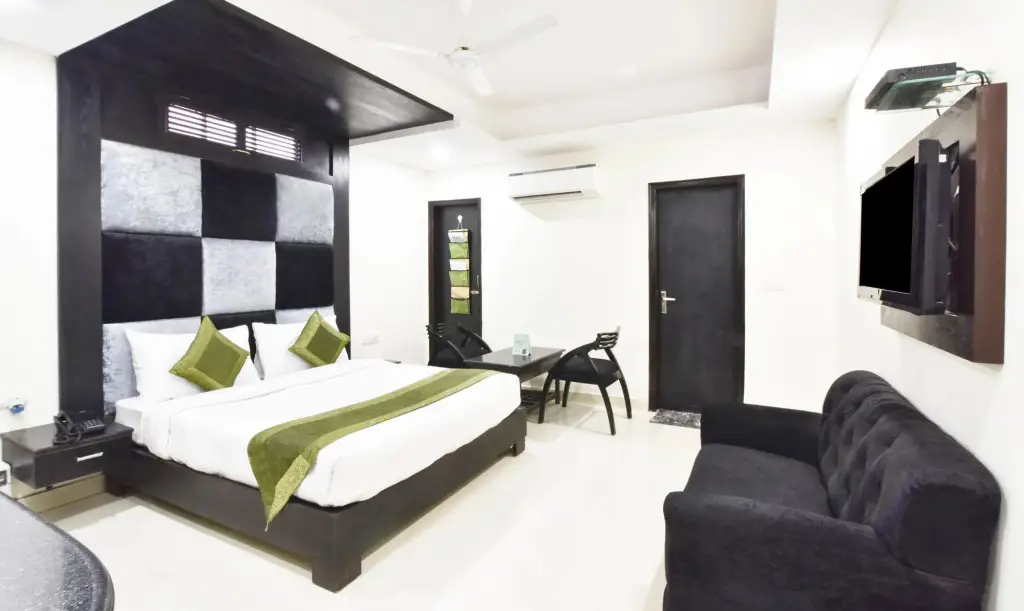 Нью-Дели: Capital O 48270 Hotel Mehar Castle