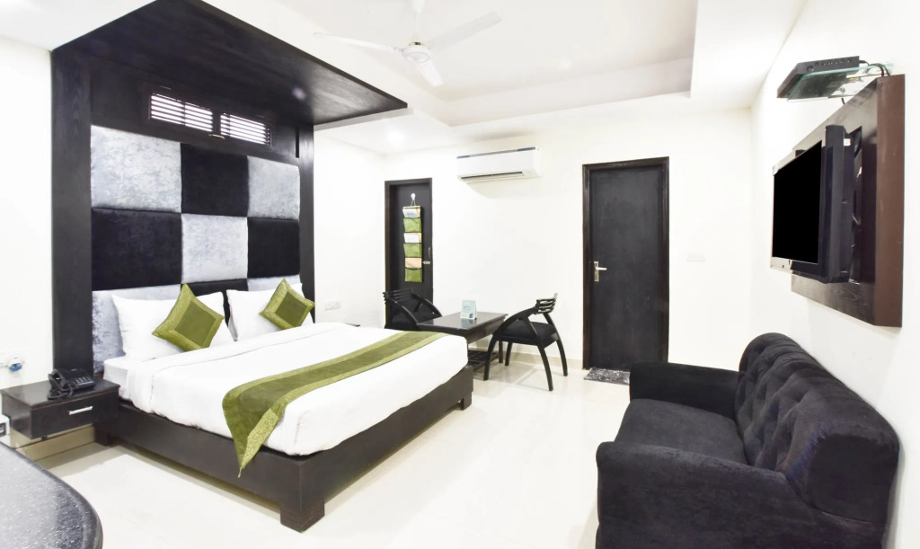 Нью-Дели: Capital O 48270 Hotel Mehar Castle