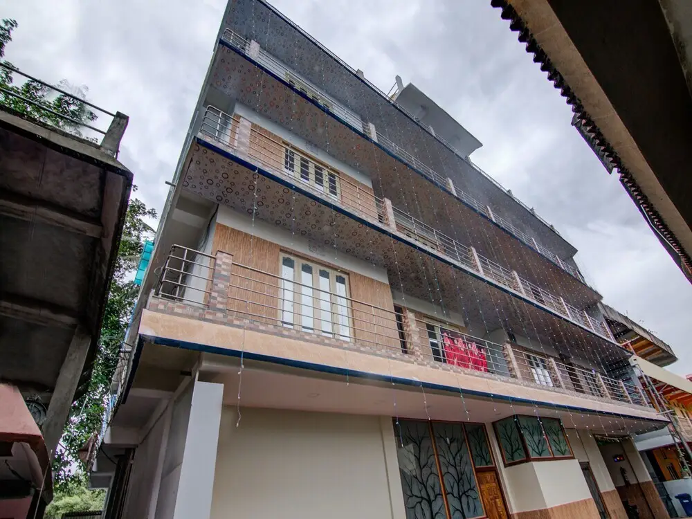 V Knot Residency Hotel — фото 1