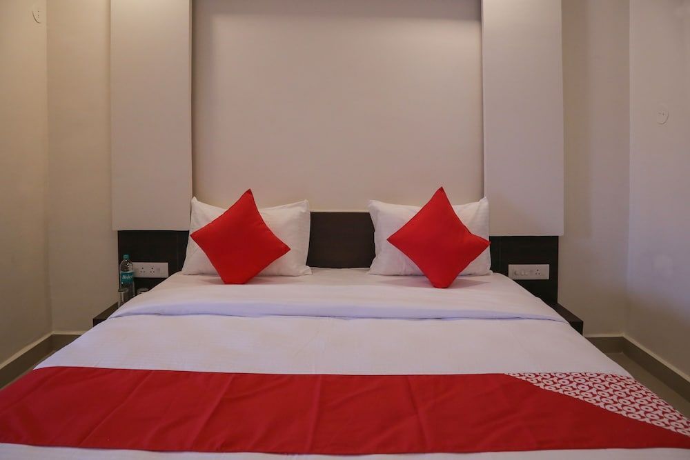 Пуна: Oyo 22066 Hotel Mayur