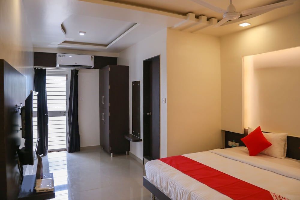 Пуна: Oyo 22066 Hotel Mayur