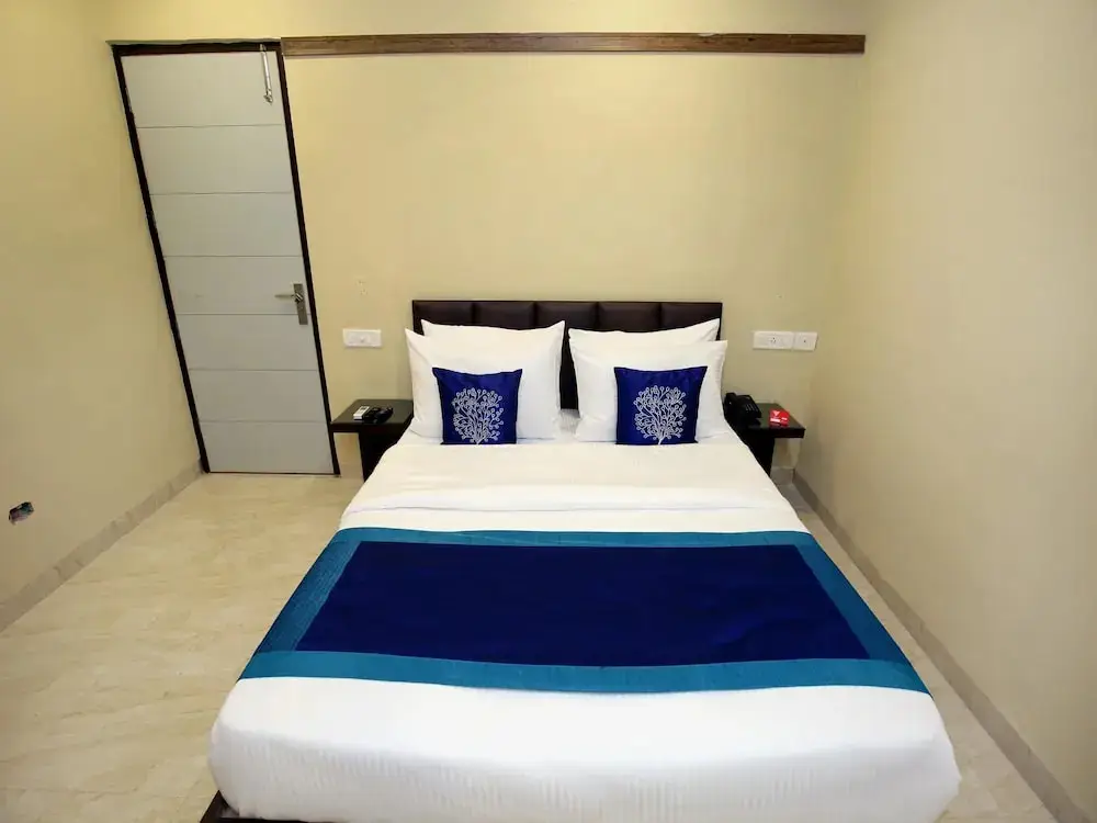 Чандигарх: Capital O 9822 Hotel Seven