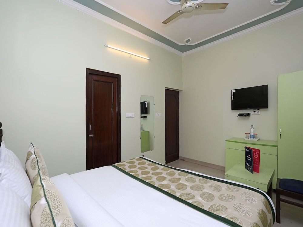 Нью-Дели: Oyo 11312 Hotel Aero Capitol