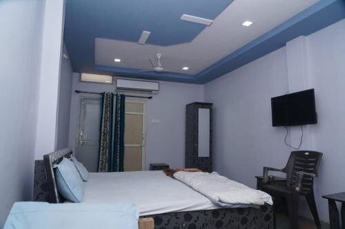 Бхудж: OYO 82356 Hotel Shreenathji