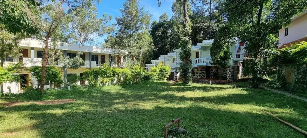 Шолаандан: Coastal Grand JMA Resorts Sirumalai