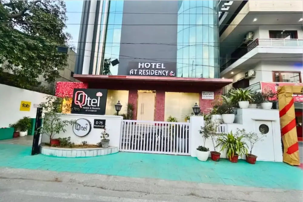 Hotel At Residency- Near Kaushambi Metro Station Ghaziabad Couple Friendly — фото 1
