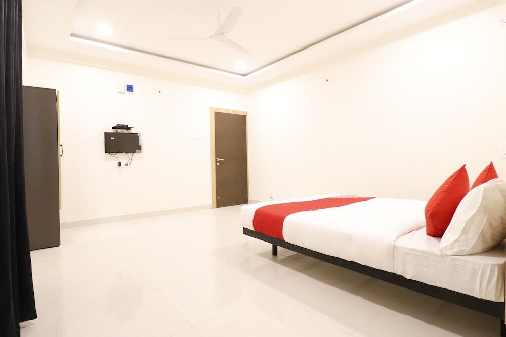 Пуна: Collection O Hotel 7 Treats Near Amanora Mall