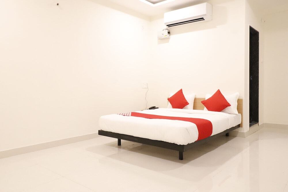 Пуна: Collection O Hotel 7 Treats Near Amanora Mall