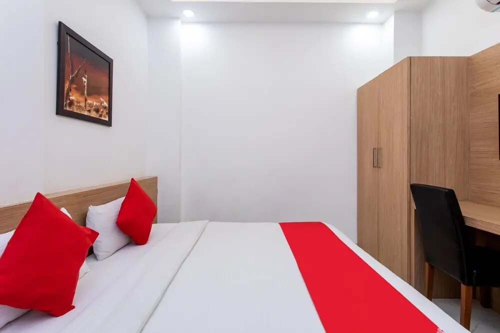 Бхопал: OYO 27658 Hotel New Mohit Regency