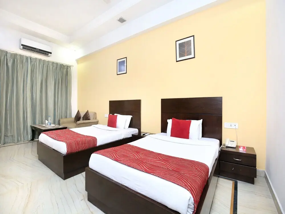 Hotel 42 by OYO Rooms — фото 1