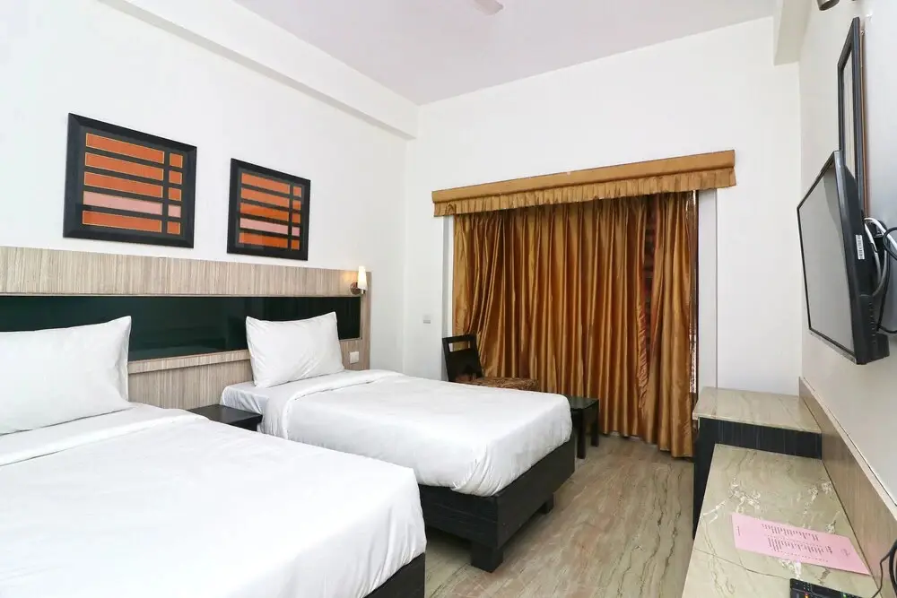 Гуруграм: SilverKey Executive stays 18572 Sohna Road