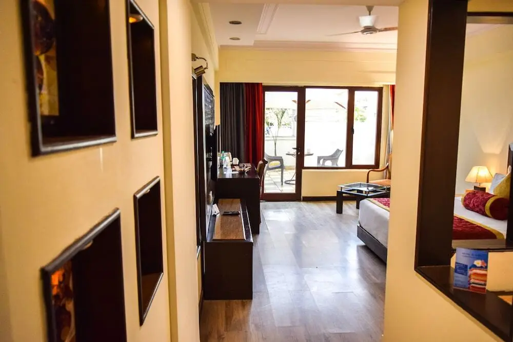 Прем-Нагар: V One Hotel - The Competent Palace