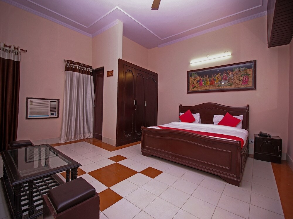 Джайпур: Oyo 15214 Mahal Rajwada Resort