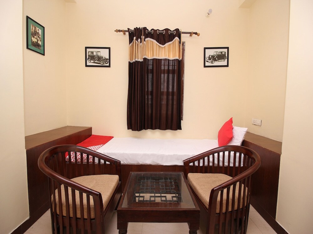 Джайпур: Oyo 15214 Mahal Rajwada Resort