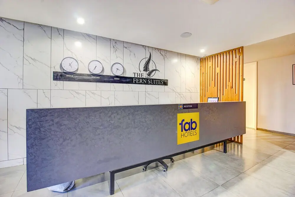 Хидерабад: Fern Suites by FabHotel