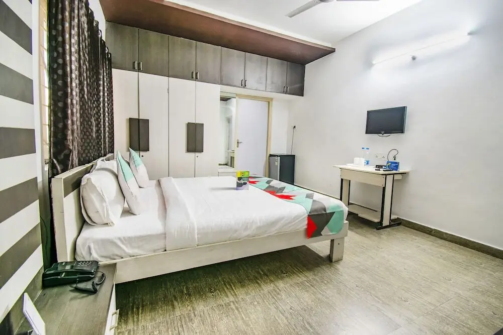 Хидерабад: Lotus Apartment Hotel by FabHotel