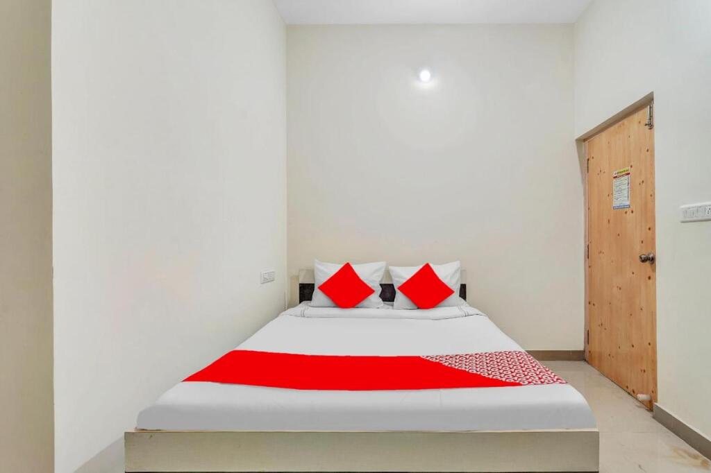 Бангалор: OYO Flagship 703044 Gn Nelli Rooms