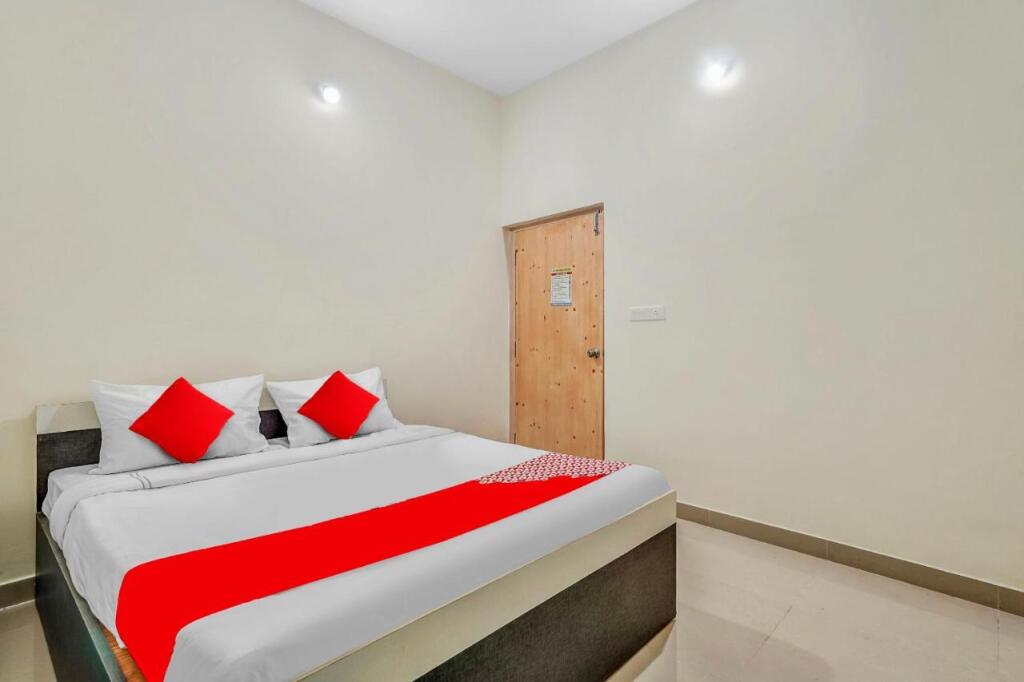 Бангалор: OYO Flagship 703044 Gn Nelli Rooms