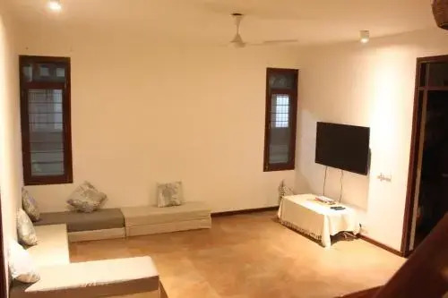 Бангалор: Hibernest Indiranagar