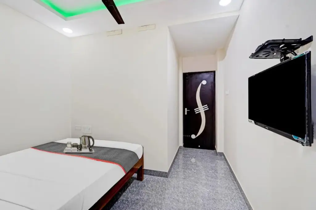 Ченнаи: Townhouse 1096 Hotel Redfox Nungambakkam