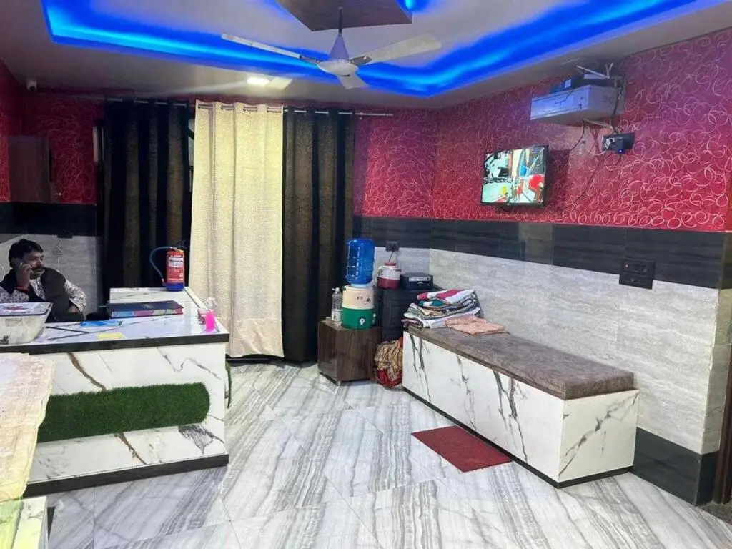 Фаридабад: OYO 80691B Hotal Royal Grand