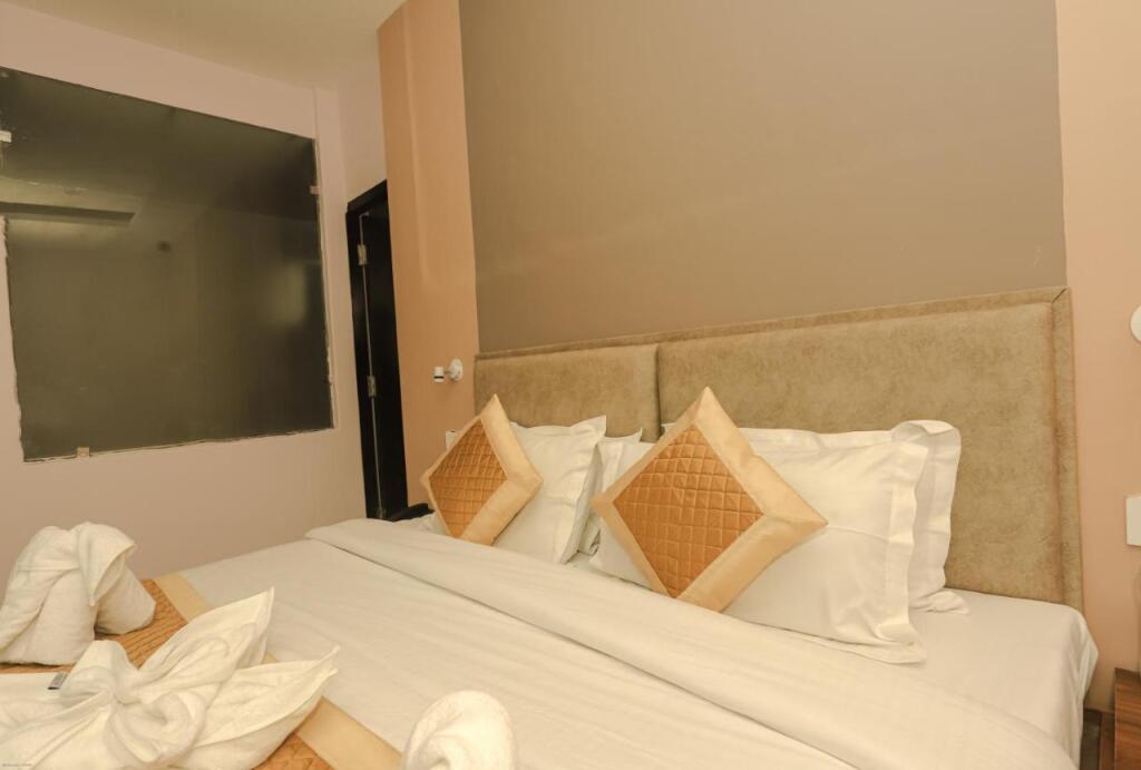 Дармсала: Hotel Buddha's Abode- Best Hotel in McleodGanj Main Market