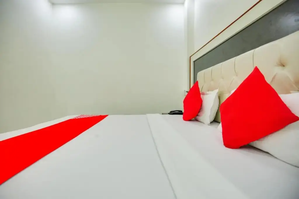OYO Flagship 807871 Hotel The Kings Inn — фото 1