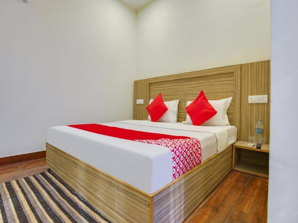 Мохали: OYO Flagship 804784 Hotel City Park