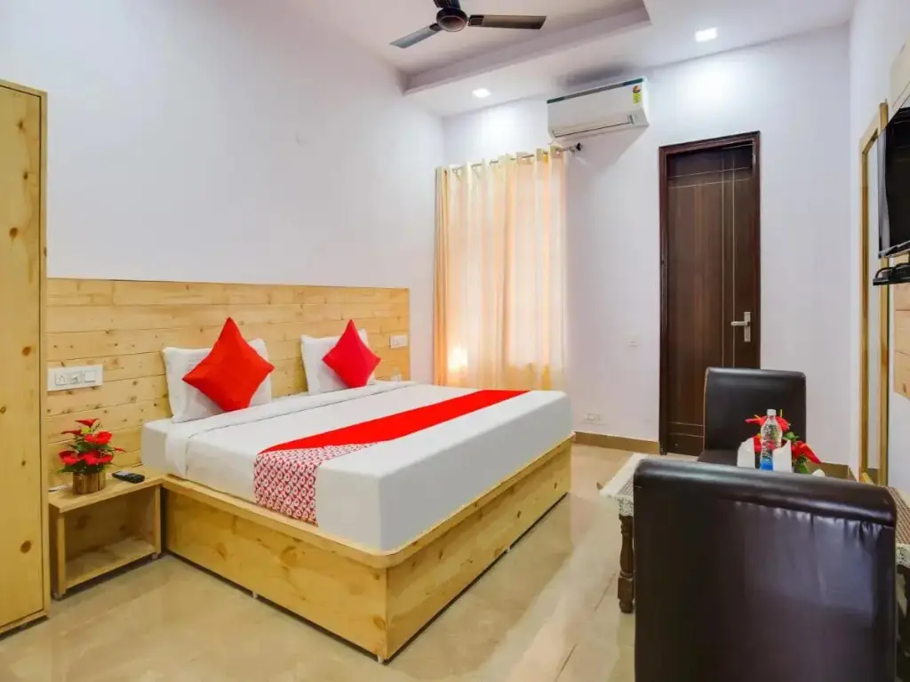 Мохали: OYO Flagship 807768 Hotel The King