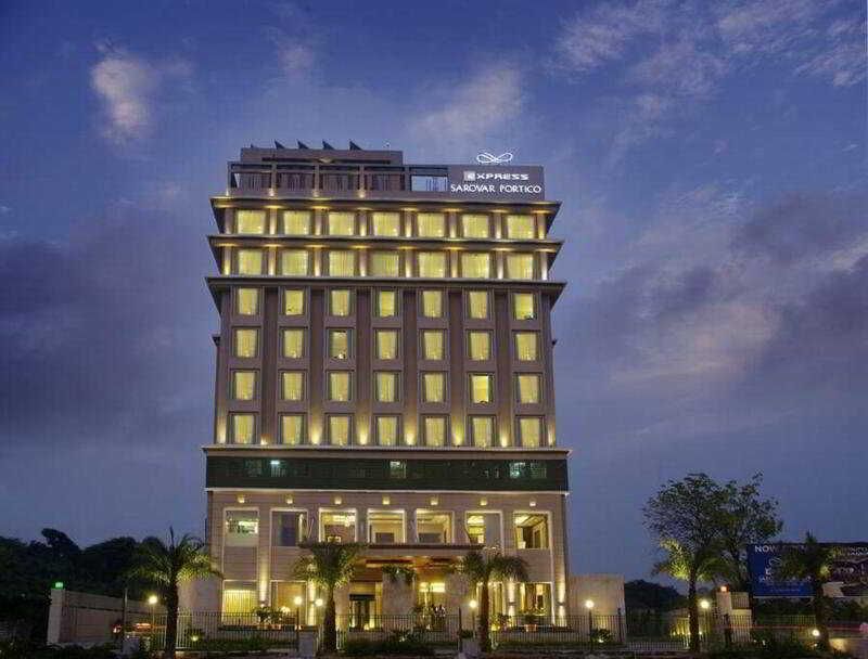 Express Sarovar Portico (T) — фото 1