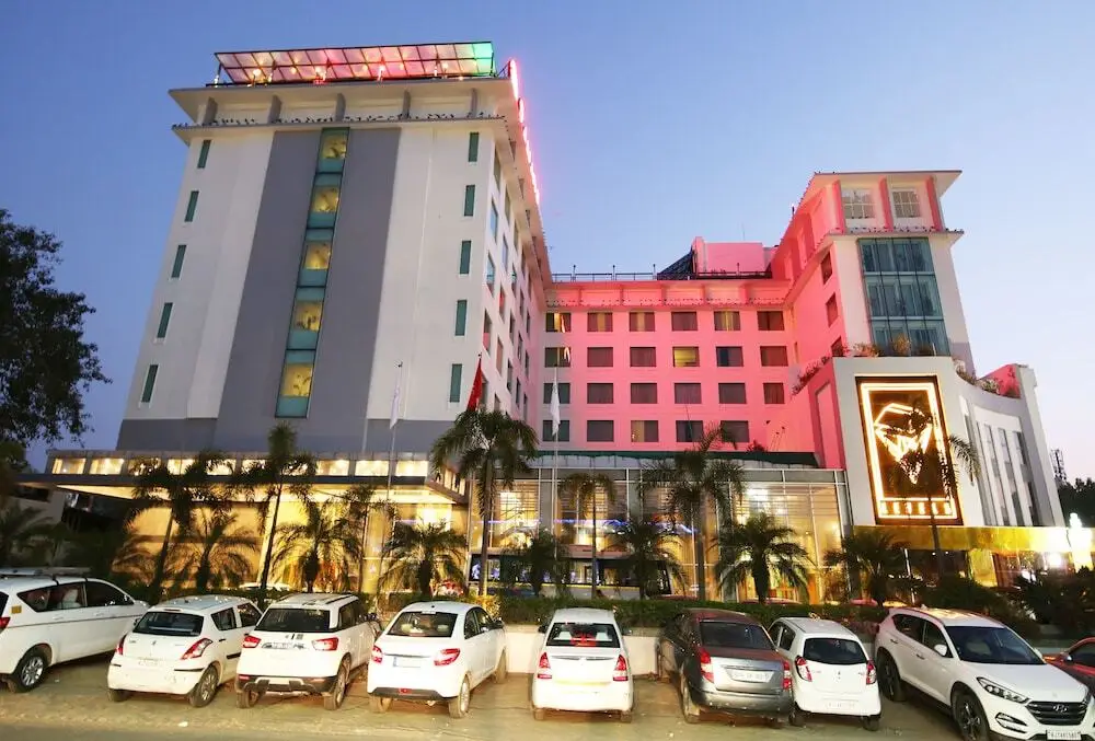 Ramada By Wyndham Jaipur — фото 1