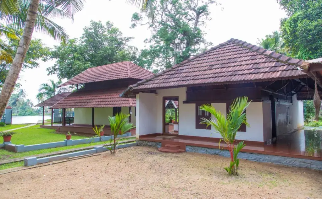 Чампакулам: Kurialacherry House