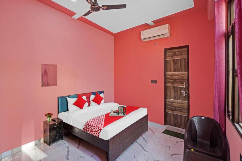 Газиабад: OYO Flagship 703959 Hotel Sunrise