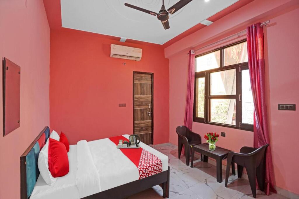 Газиабад: OYO Flagship 703959 Hotel Sunrise