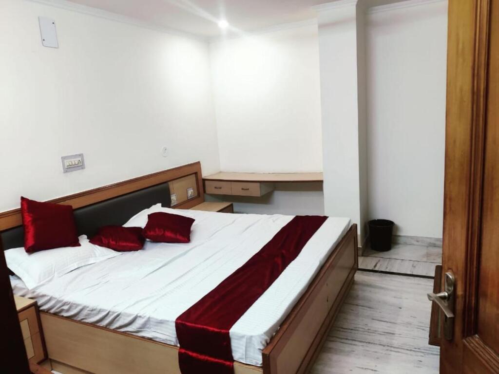 Ханзи: Hotel Veersarthak Residency