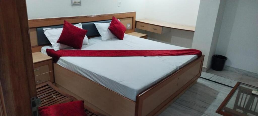 Ханзи: Hotel Veersarthak Residency