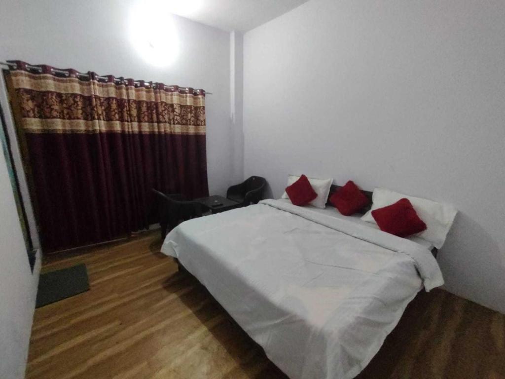 Газиабад: Oyo Hotel Skystar