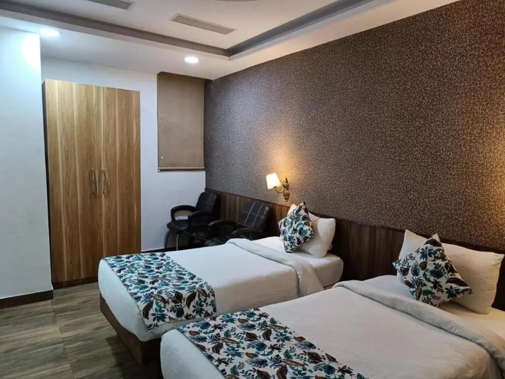 Большая Нойда: The Dwelling Paradise