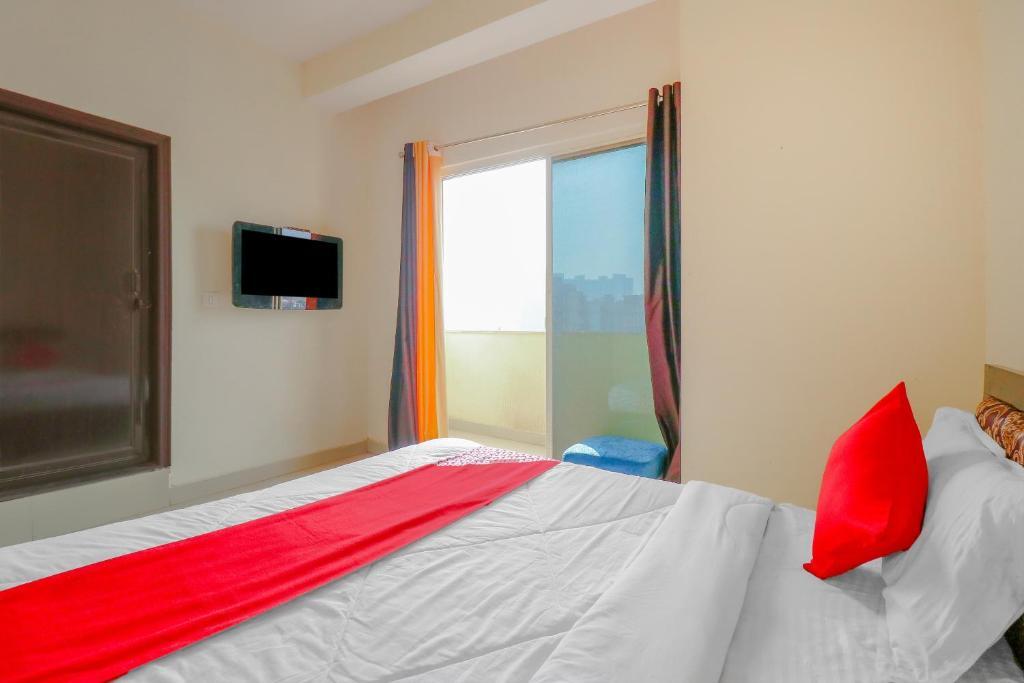 Нойда: OYO Flagship AM Residency Near Noida Sector 51 Metro Station