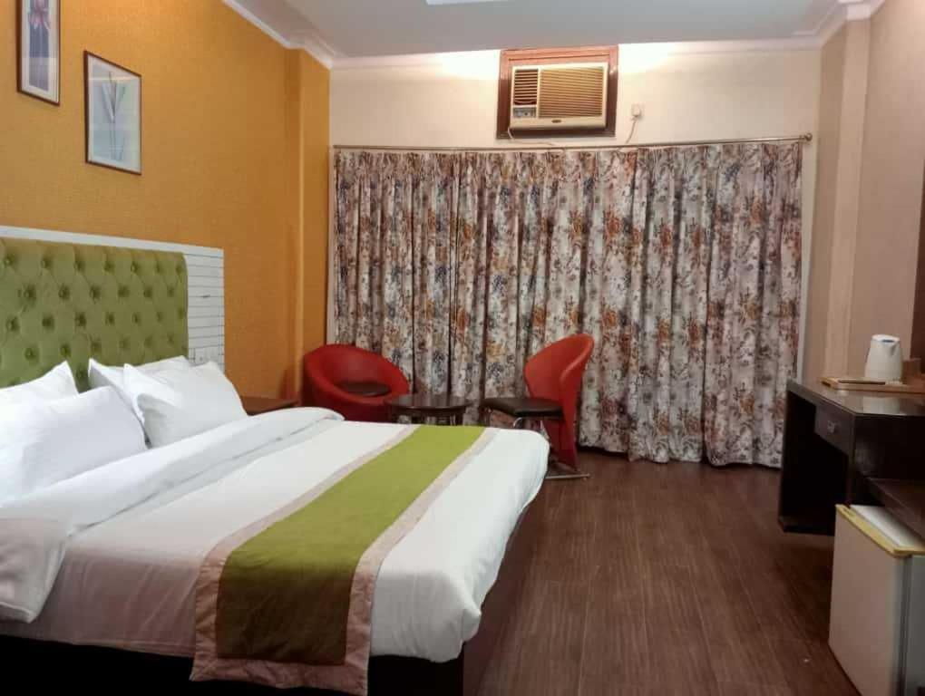 Гуруграм: Capital O Vansh Oyo Hotel 2