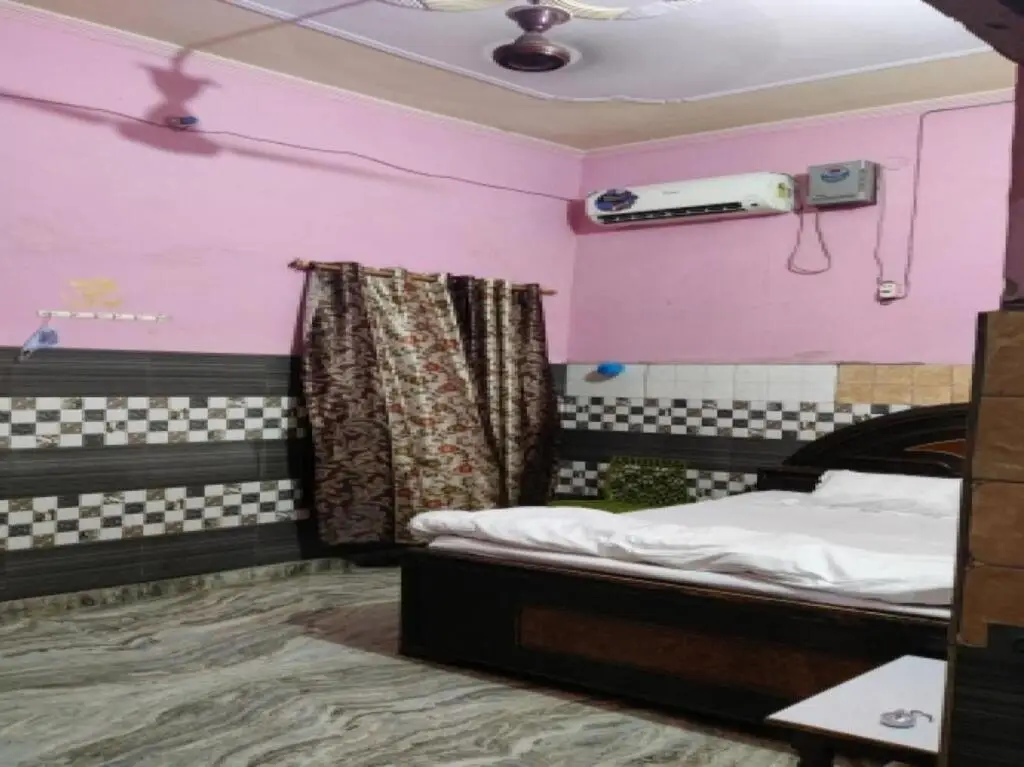 Гуруграм: SPOT ON 80533 Krishna residency