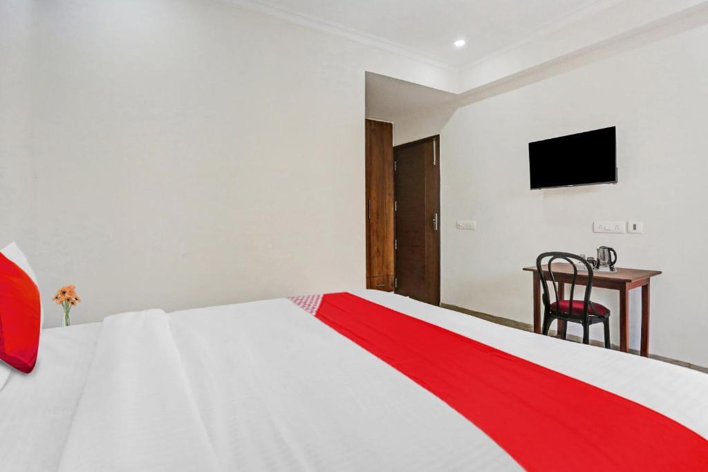 Гуруграм: Flagship Unicorn Rooms Near Omaxe Celebration Mall