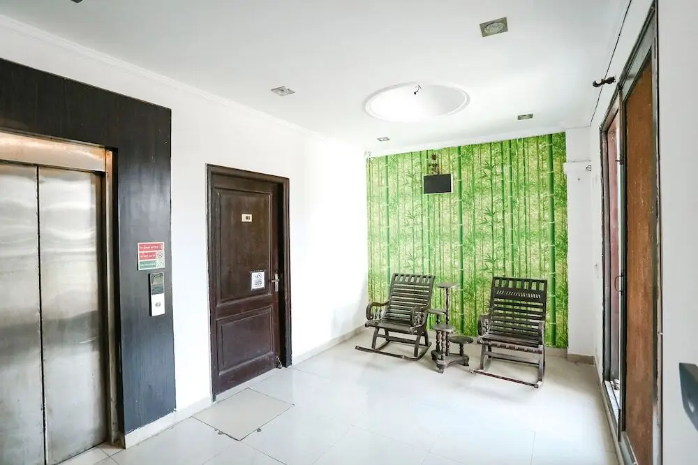 Гуруграм: FabHotel Velvet Suites