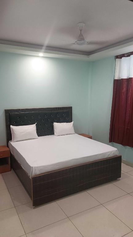 Нойда: Oyo Hotel 701255 Hotel Noida Park